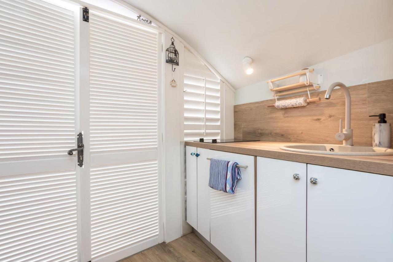 Charming Studio Apartment At House Rustica With Terrace And Nearby Parking プナト エクステリア 写真
