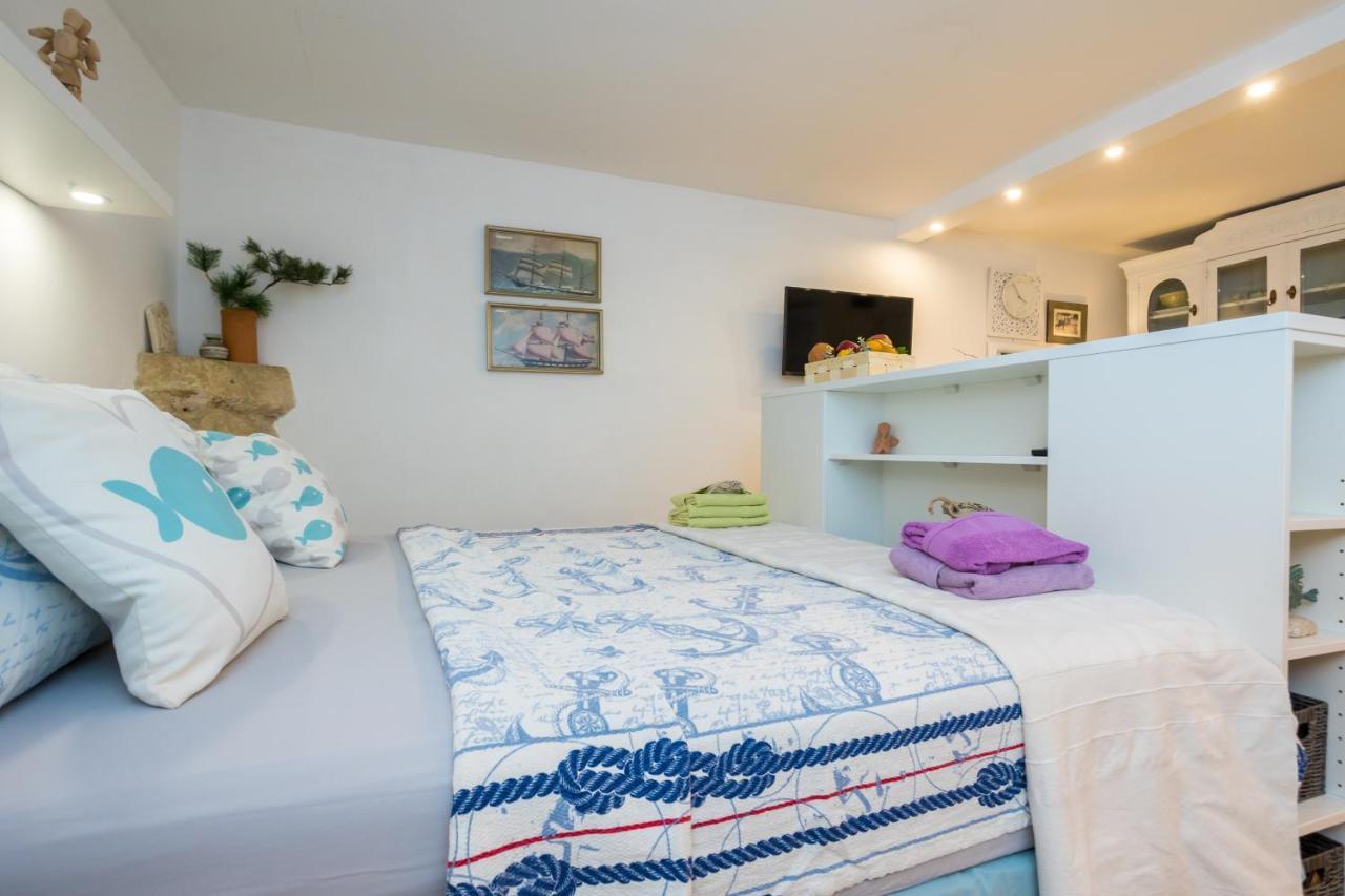 Charming Studio Apartment At House Rustica With Terrace And Nearby Parking プナト エクステリア 写真