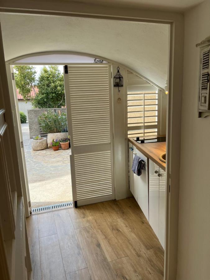 Charming Studio Apartment At House Rustica With Terrace And Nearby Parking プナト エクステリア 写真